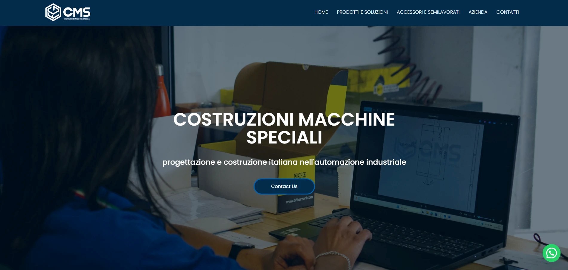 Il sito CMS: la home con la progettazione al computer e il menu di prodotti, accessori e azienda